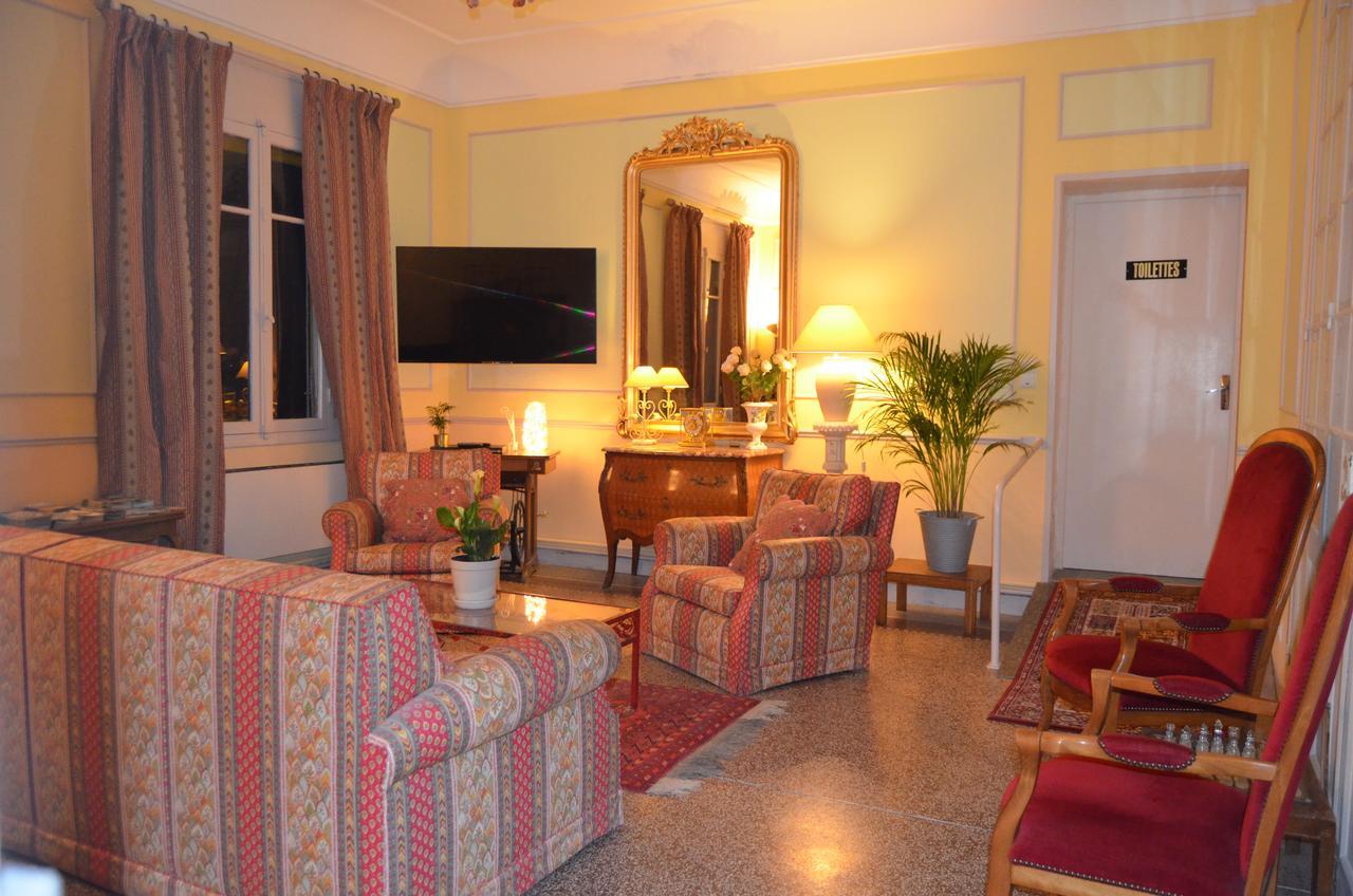 Hotel Lac Et Foret Saint-Andre-les-Alpes Bagian luar foto